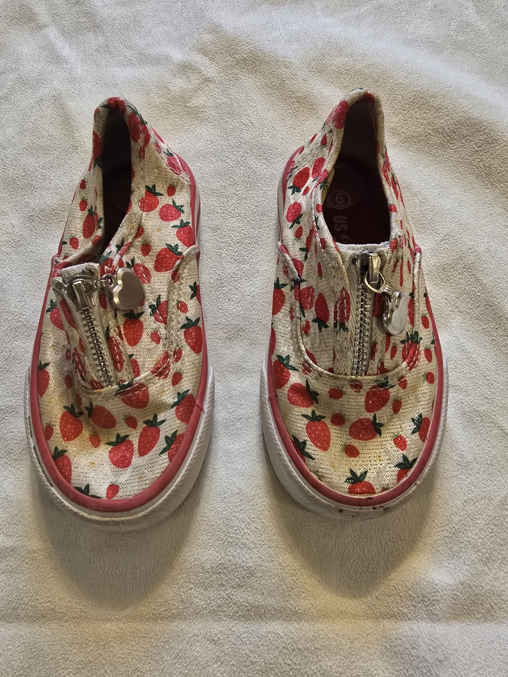 US Sports Toddler Girls Strawberry Print Zip Slip On Sneakers Size 6